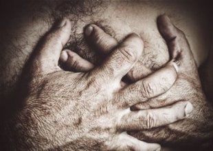man-feeling-heart-pains-effect-of-methadone